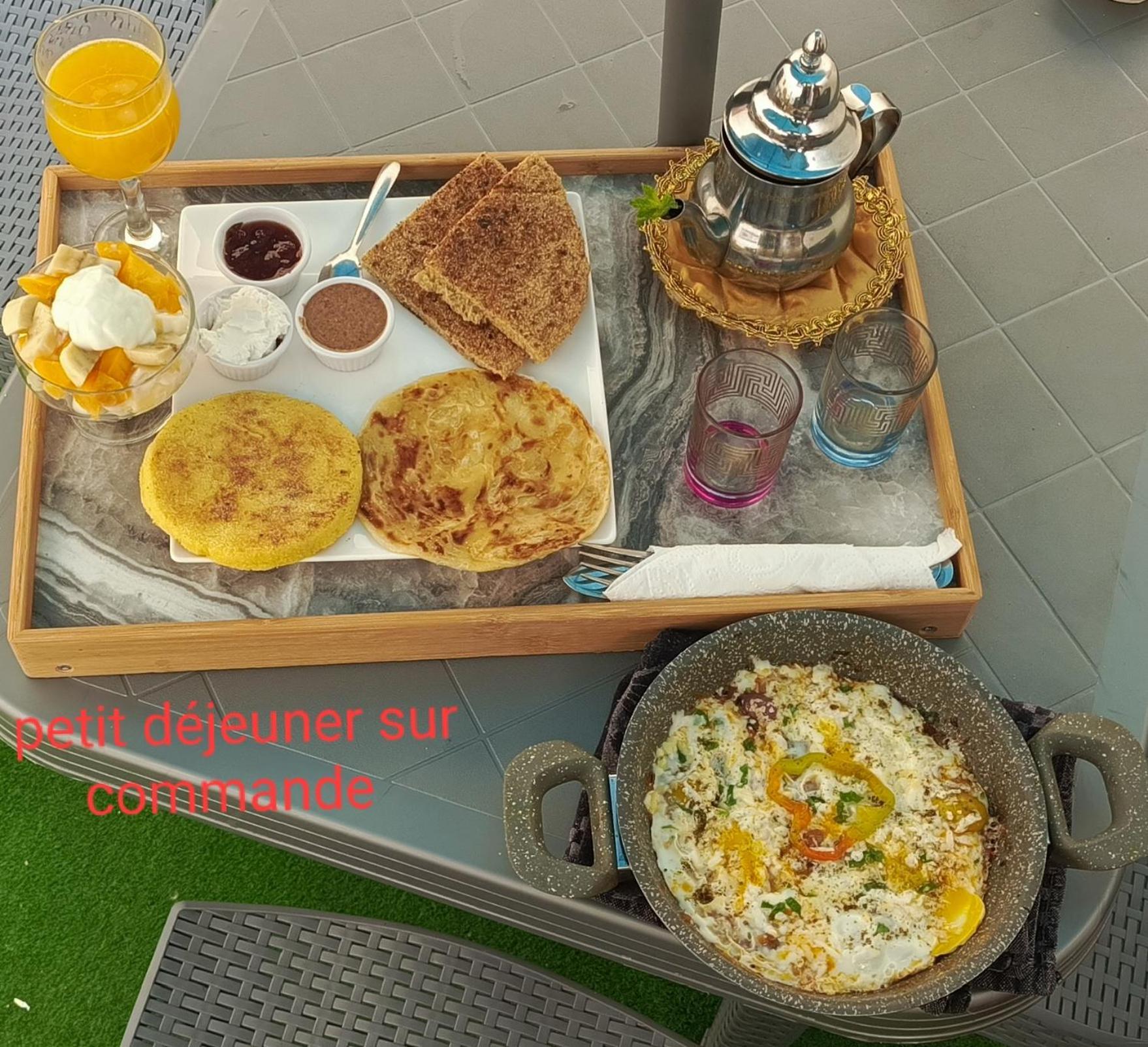 Appartement Meuble Pres Du Grand Souk Elhad Agadir Exteriör bild